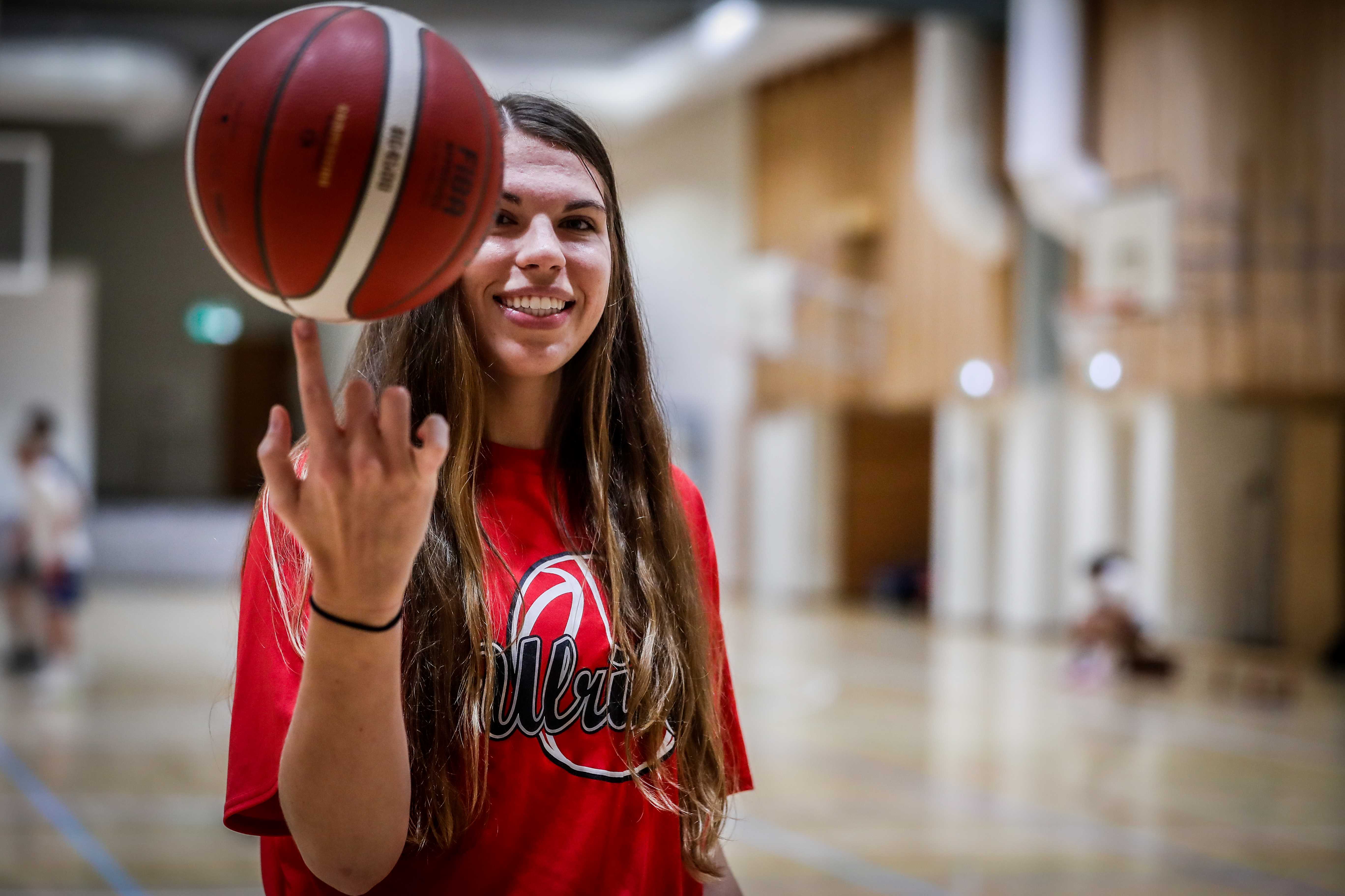 Riley Fitzwater kommer rett fra Concord University der hun satte skolerekorder for poeng, returer og skuddblokker og i tillegg skaffet seg NCAA Div. 2-rekorden for tidenes beste i field goal-treffprosent med 68,8 prosent. 
FOTO: NICHOLAS NORENG 
