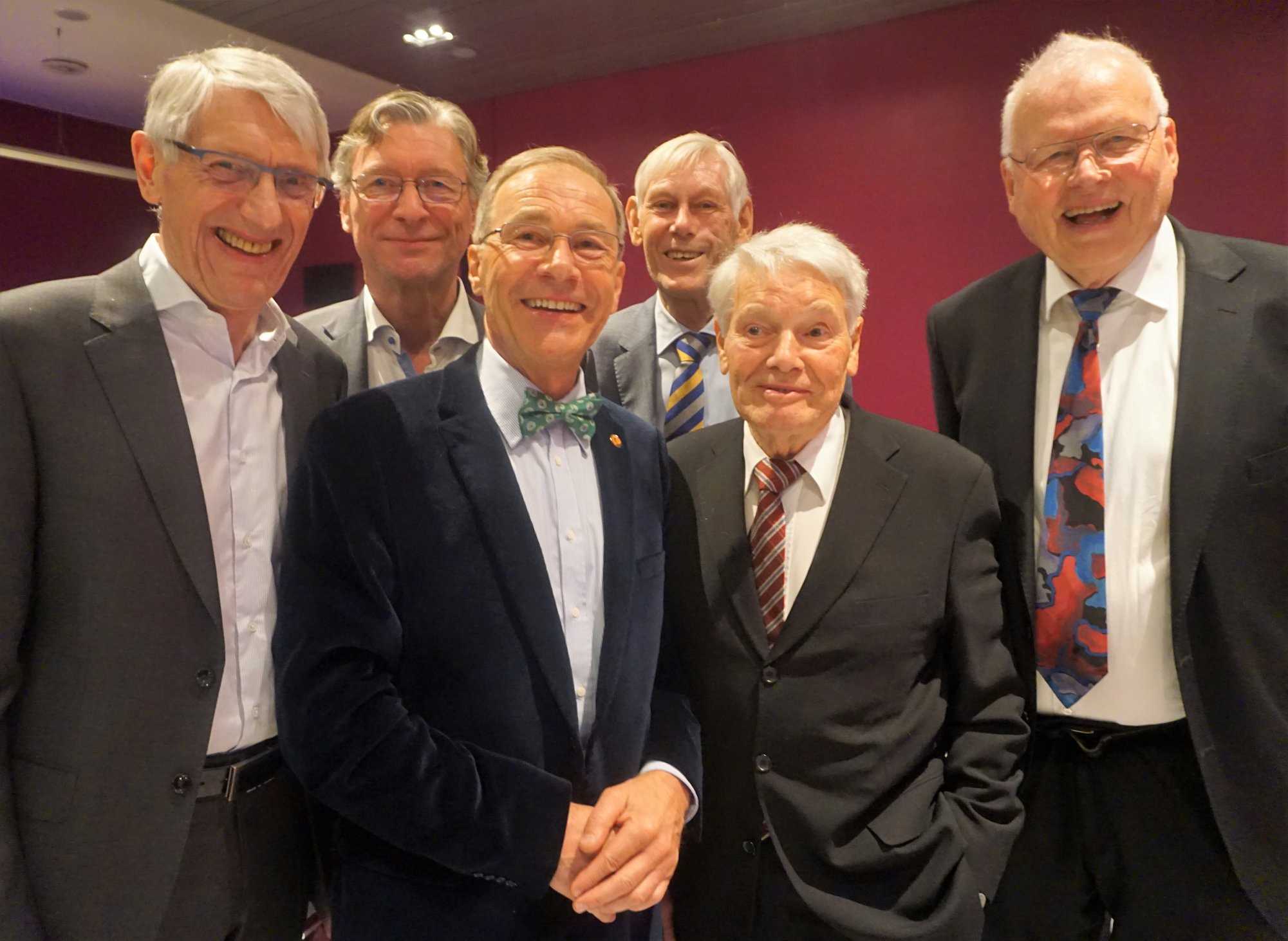 Knut R. Myhre er død