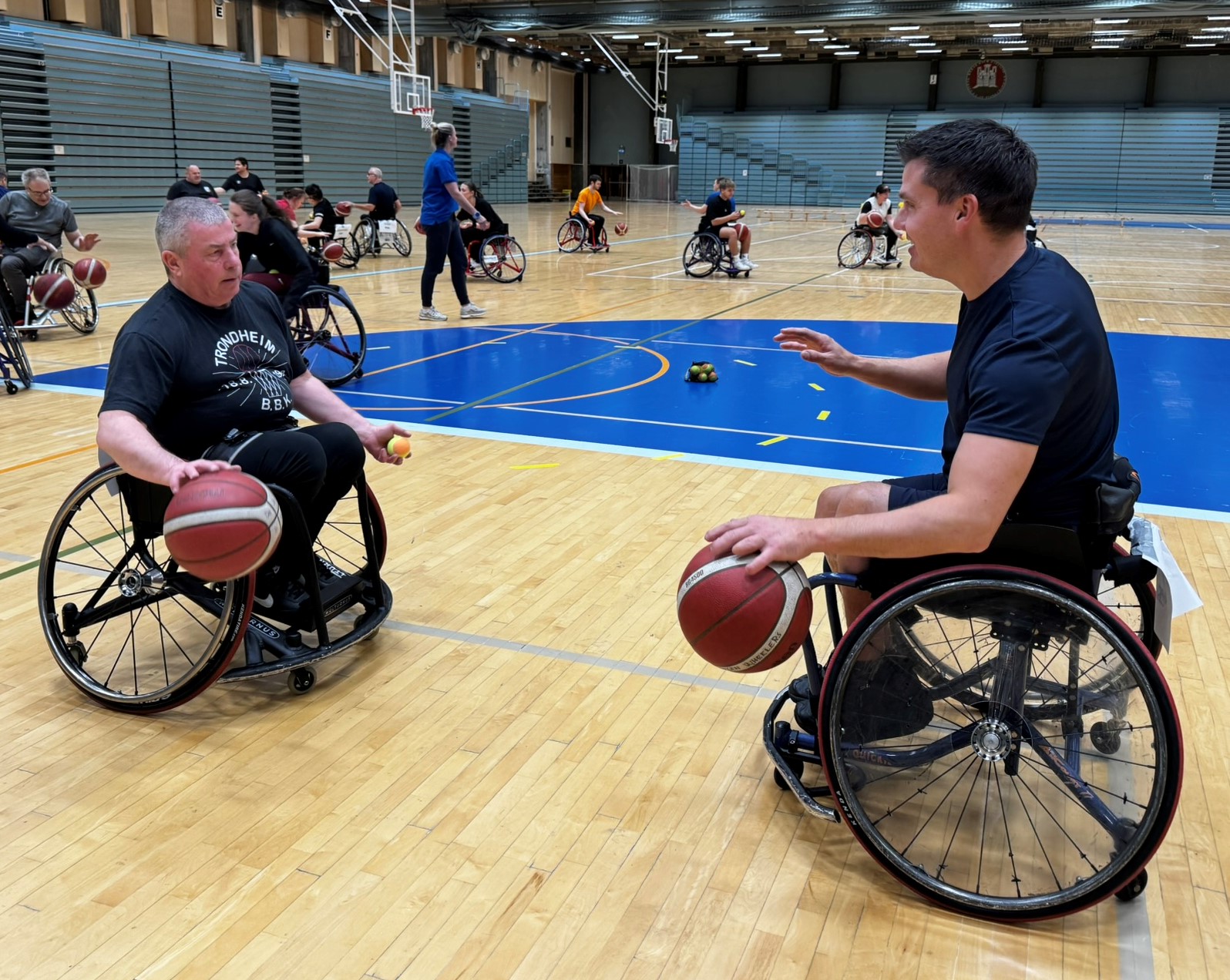 Åpen kveld med rullestolbasket!