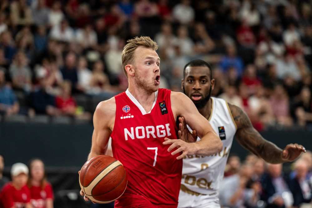 Harald Eika Frey ledet Norge til 86-80 i sluttminuttene og ble toppscorer med 27 poeng. EuroLeague-guarden Codi Miller-McIntyre våknet til liv i fjerde periode og ble mestscorende for Bulgaria med 20 poeng.
FOTO: ASTRID HAGLAND GJERDE 