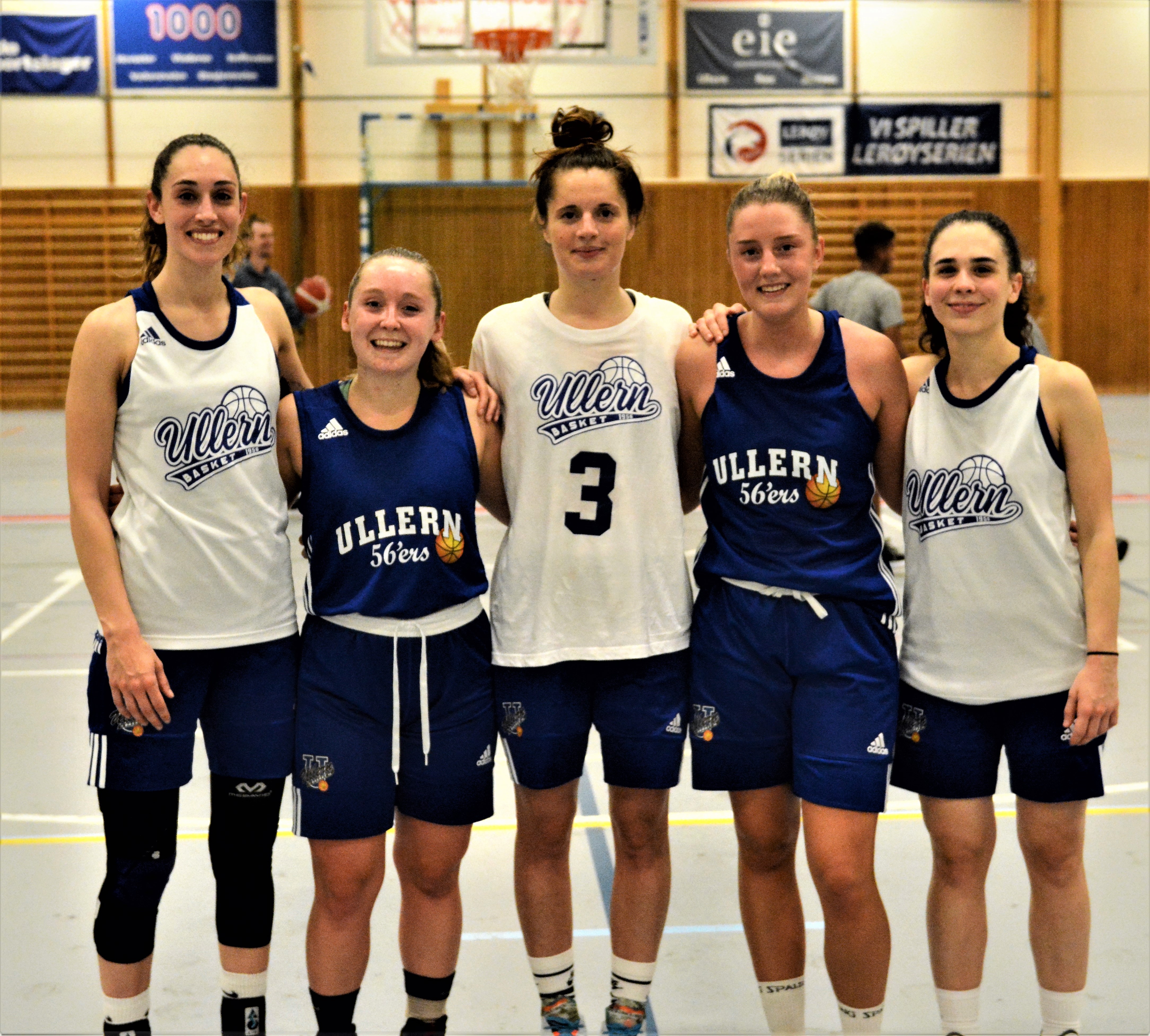 Ullern United! Spillere fra fem land er kommet til ligalaget i Oslo vest  denne sesongen. Fra venstre Cathelijn Wendel (Nederland), Marika Kromberg (USA), Manon Albin (Frankrike), Ella Eklöv (Sverige) og Micol Torresani (Italia). Den sjette nykommeren, italienske Anna Ragogna, var ikke til stede da bildet ble tatt.

FOTO: MARIANNE MAJA STENERUD
