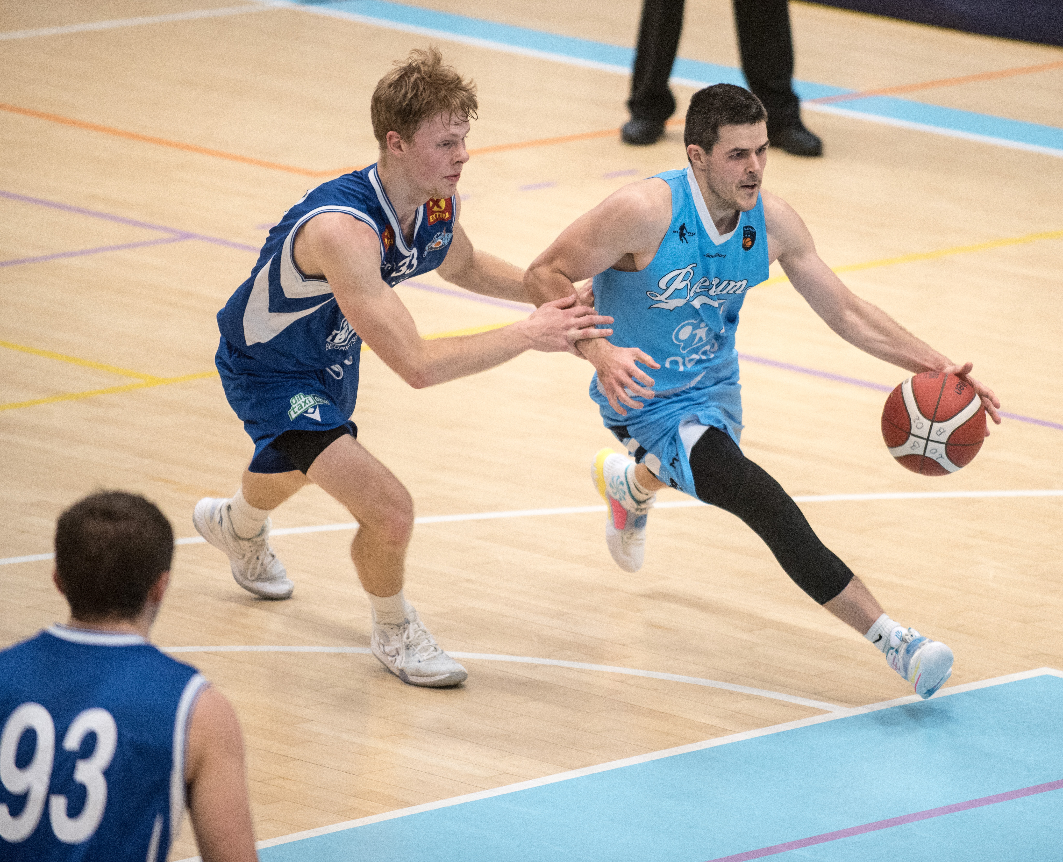 Stian Mjøs var overalt i Nadderudhallen og vrien å få tak på for Olle Welander og Tromsø Storm-spillerne. Bærum-kapteinen endte på 32 poeng og 7 assists da hjemmelaget vant 93-87.
FOTO: ERIK BERGLUND 