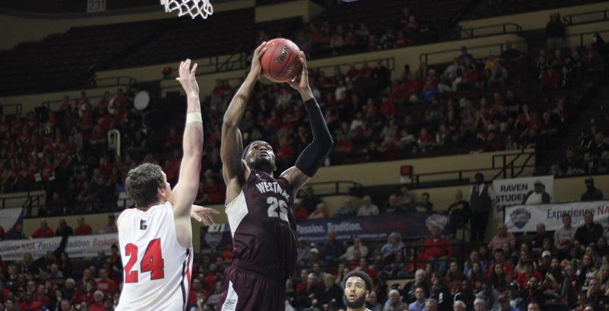 ​Ny BLNO-profil å merke seg: Olisa Nwachie (2,03) snittet 17 poeng for Westmont College Athletics og blir både en scorer, rebounder og skuddblokker for Tromsø Storm.