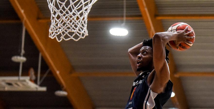 ​Robert Hubbs scoret 27 poeng, underholdt med flere dunker og hadde i tillegg seks 3-poengere i siste seriekamp mot Fyllingen. Bildet er fra en tidligere kamp.