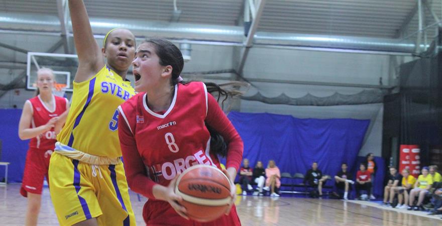 NBBF Fatima Mohammad U16-nordisk.JPG