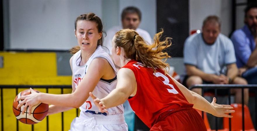 ​Olivia Priestley hadde en glimrende start på kampen mot Danmark, sørget for utligningen til 11-11 og scoret 8 poeng til pause. Ullern-forwarden spilte lite de to siste periodene, men blir viktig for Norge utover i B-EM.