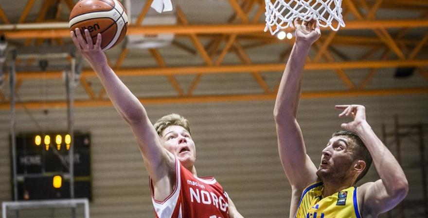 NBBF Reidar Greve U18 Norge - Bosnia.jpg